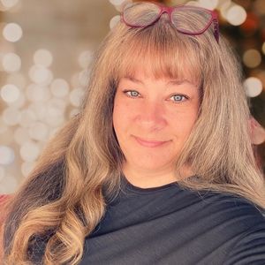 Meet your Posher, Posh